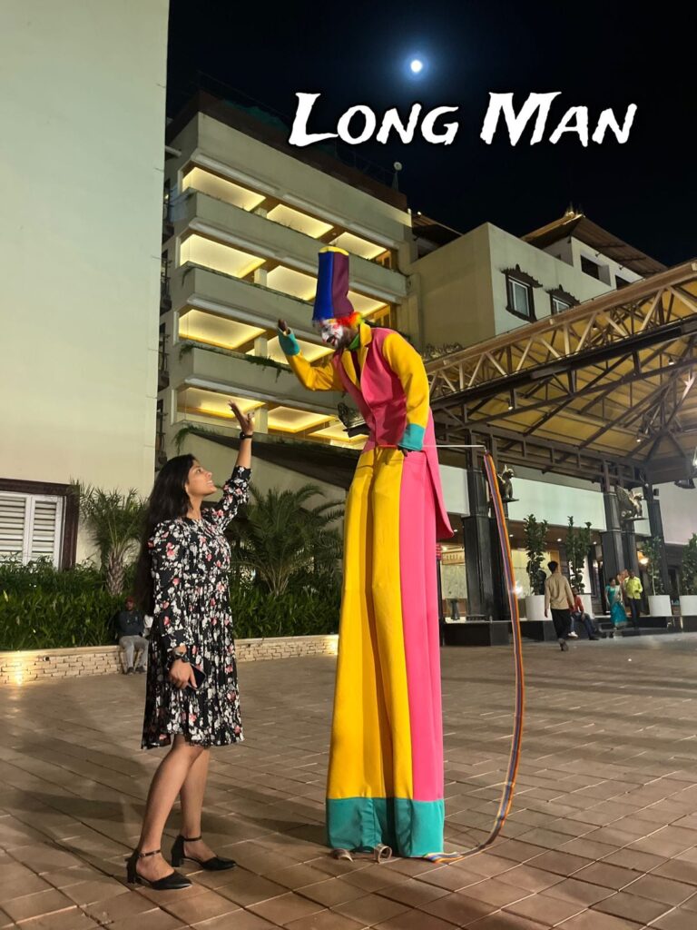 Long man artist on rent in Delhi